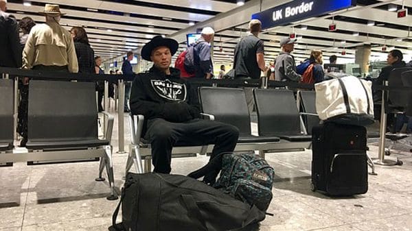 Criminal más sexy del mundo es detenido y deportado a EEUU