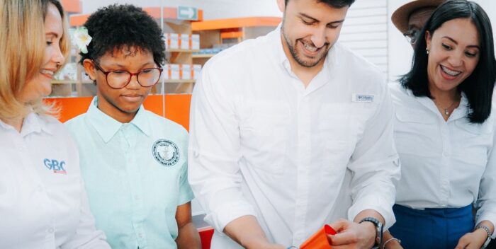 Farmacias GBC inaugura simulación de farmacia en el Politécnico Federico Henríquez y Carvajal