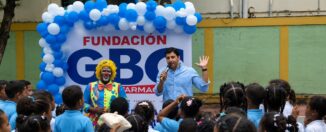 Fundación GBC celebra cumpleaños a 37 niños de la Escuela Madame Germaine en El Millón y reconoce a estudiantes destacados