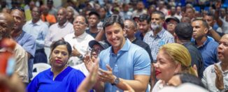 ¡Histórico! Raymond Rodríguez sorprende a más de 750 padres del Distrito Nacional con una multitudinaria celebración por adelantado de su día
